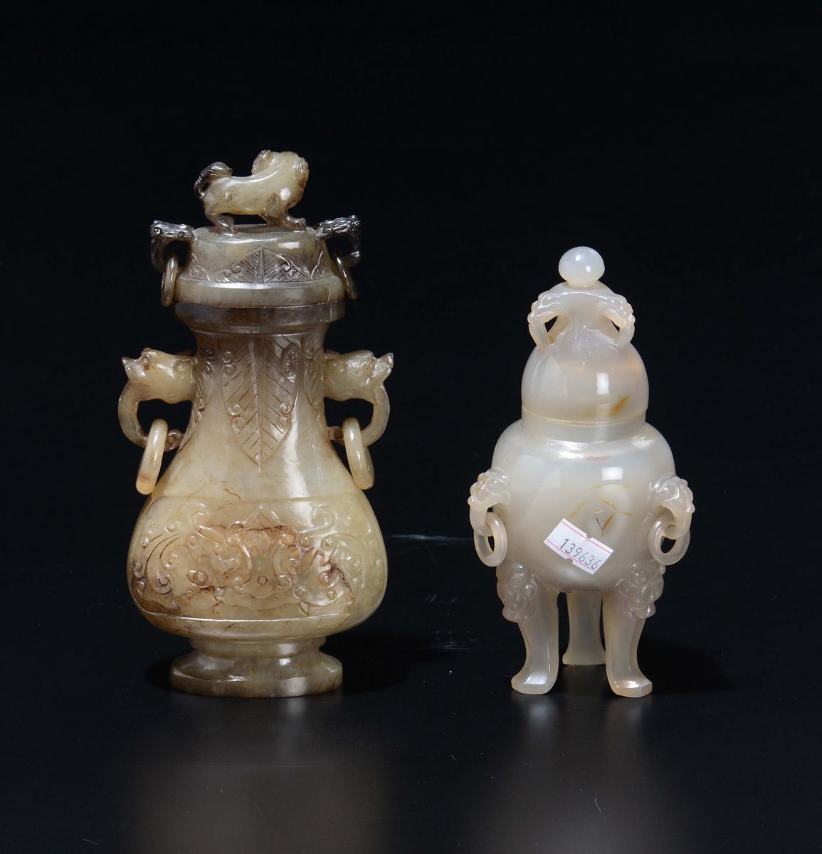 Due Vasetti con Coperchio, uno in Agata e uno in Giada, Cina, XX Secolo
