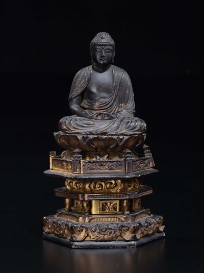 Figura di Buddha Seduto su Fiore di Loto in Legno Scolpito, Giappone, XVIII Secolo
