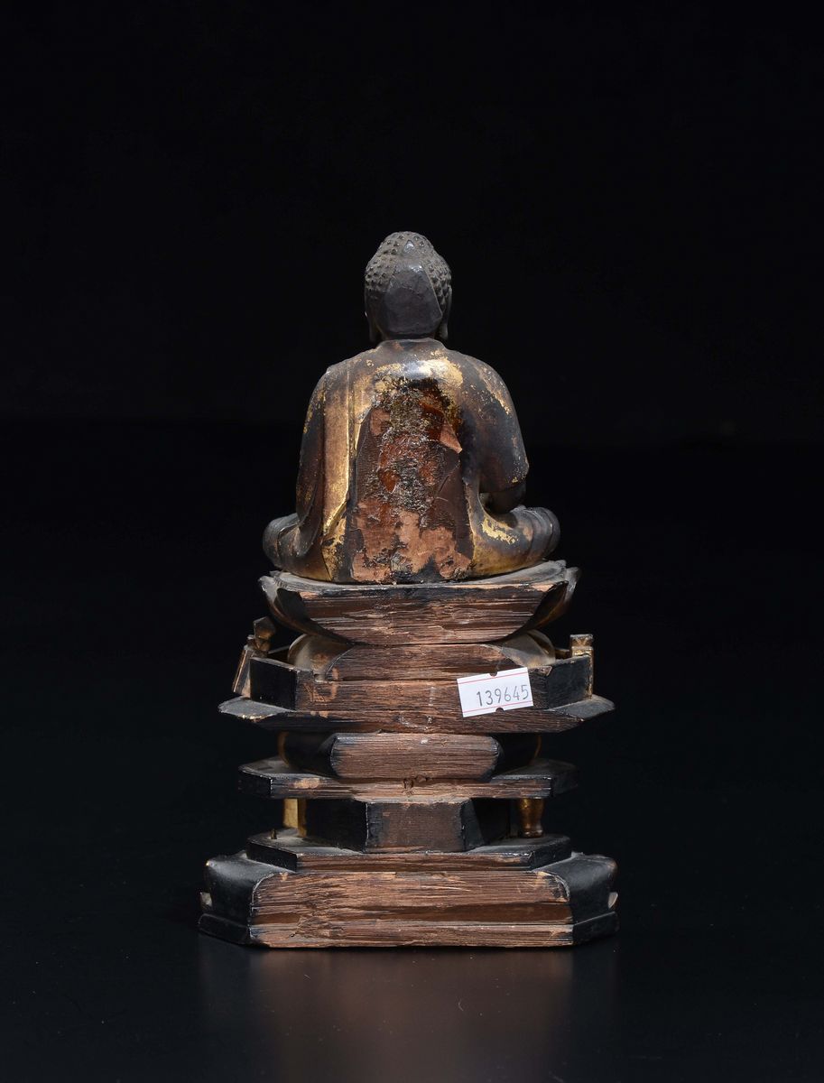 Figura di Buddha Seduto su Fiore di Loto in Legno Scolpito, Giappone, XVIII Secolo
