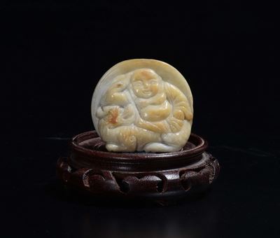 Piccolo Budai Inciso in Giada Bianca e Russet, Cina, XX Secolo