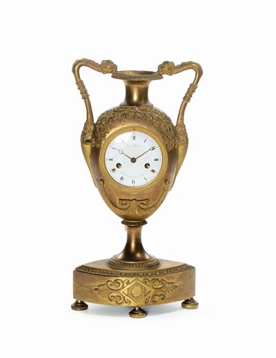 Orologio Carlo X in Bronzo Dorato, Quadrante Smaltato a Firma Louis Lucroix, XIX Secolo