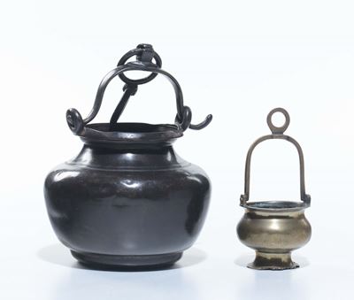 Due Candelabri in Bronzo