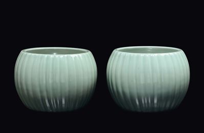 Coppia di Piccoli Cachepot in Porcellana Celadon, Cina, Dinastia Qing, XIX Secolo