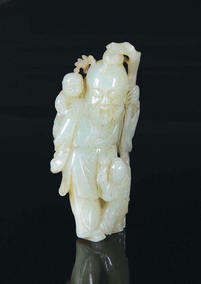 Gruppo Scolpito in Giada Bianca Raffigurante Saggio con Bastone e Fanciulli, Cina, Dinastia Qing,...