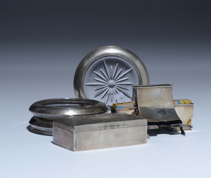 Lotto di oggetti in argento  - Asta Arredi dalle dimore degli eredi Ercole Marelli e altre provenienze - Cambi Casa d'Aste