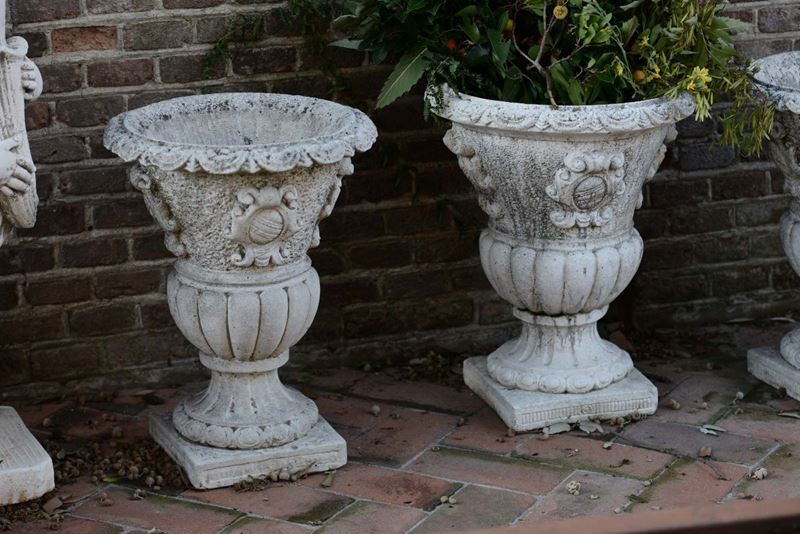 Lotto di due vasi in cemento, XX secolo  - Auction Asta a Tempo Antiquariato - Cambi Casa d'Aste