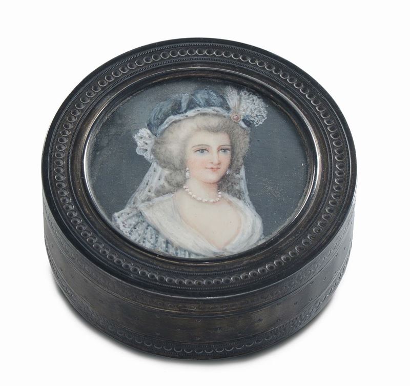 Scatola in argento con miniatura femminile sul coperchio, XIX secolo  - Asta Argenti da Collezione Italiani ed Europei - Cambi Casa d'Aste