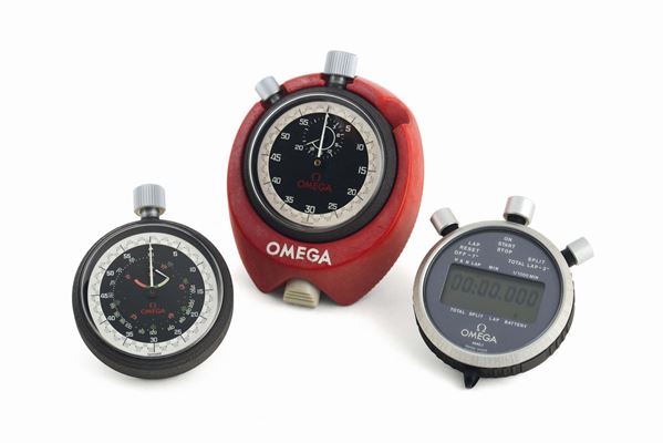 OMEGA, LOT OF THREE  STAINLESS STEEL KEYLESS CHRONOGRAPH  STOPWATCHES.