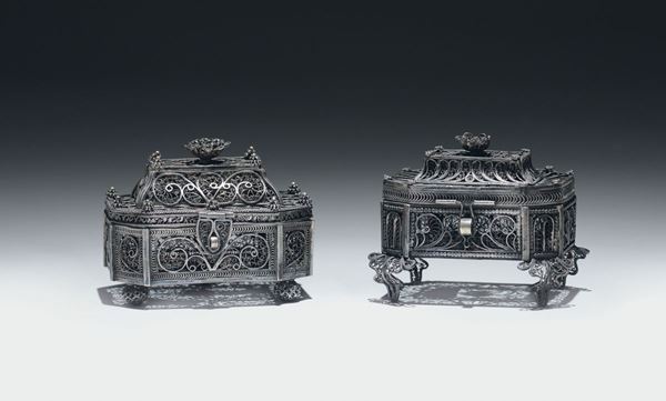 Due cofanetti in filigrana d'argento. Arte ebraica (?) XVIII secolo