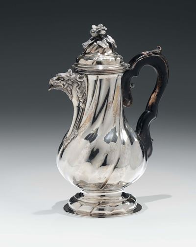 Caffettiera in Argento Sbalzato e Cesellato, Bottega del Torchio da Vino, Milano 1770/1780