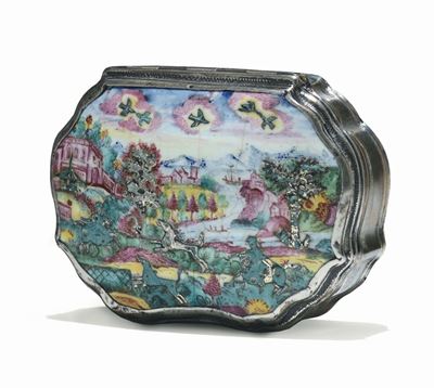 Tabacchiera in Argento Sbalzato di Foggia Mistilinea, Impero Austriaco-ungarico Primo Quarto del ...
