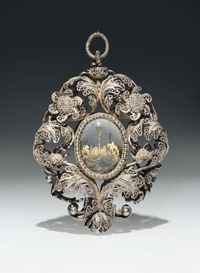 Medaglione Devozionale con Crocifissione, Argentiere Messinese della Seconda Metà del XVII Secolo...