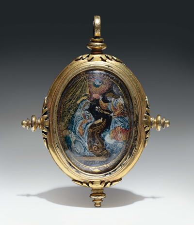 Pendente Reliquiari Bivalva Ovale in Bronzo Fuso e Dorato. Italia del Nord XVI Secolo