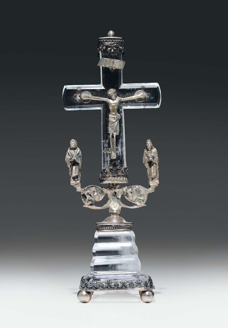 Croce da tavolo in argento dorato e cristallo di rocca. Germania o Spagna XVIII secolo  - Auction Fine Art Selection - Cambi Casa d'Aste