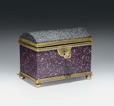 Piccolo Cofanetto Ad Urna in Porfido Rosso e Grigio, Fine XVIII-XIX Secolo