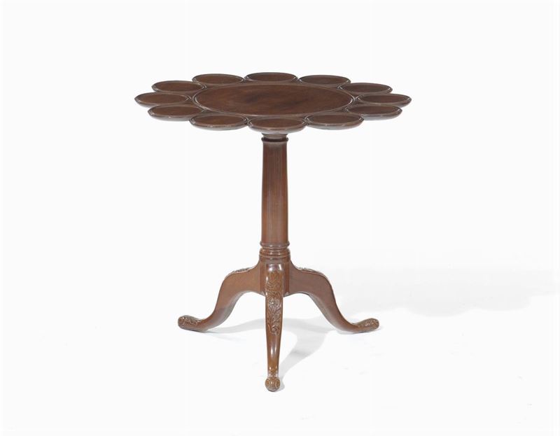 Tavolino da centro in mogano con piano lobato. Inghilterra XIX secolo  - Auction Asta a Tempo Antiquariato - Cambi Casa d'Aste