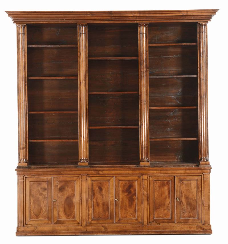 Grande libreria a due corpi in noce e radica di noce, XIX secolo  - Auction Furnishings from the mansions of the Ercole Marelli heirs and other property - Cambi Casa d'Aste