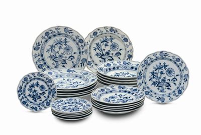 Servizio di Piatti in Porcellana Bianca e Blu, Meissen XX Secolo