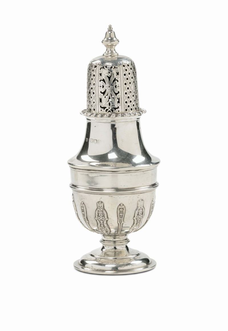Salierina in argento, Inghilterra XIX secolo  - Asta Arredi dalle dimore degli eredi Ercole Marelli e altre provenienze - Cambi Casa d'Aste