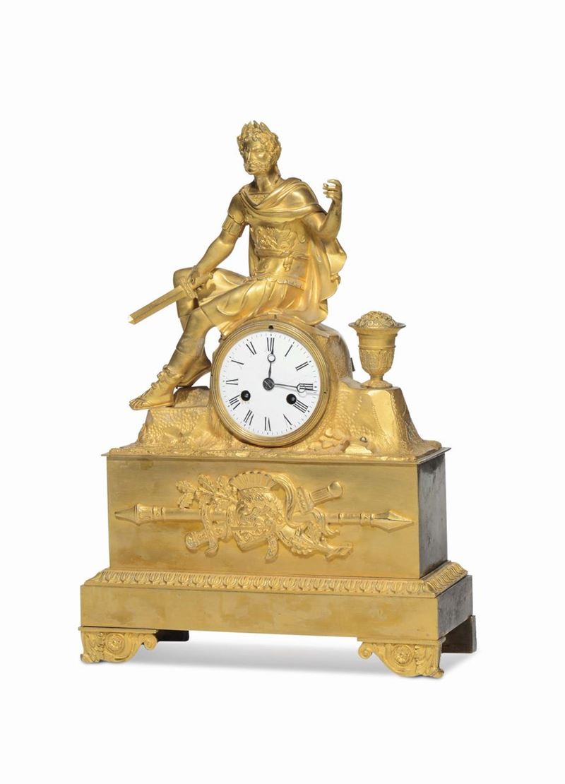 Pendola da tavolo in bronzo cesellato e dorato, Francia XIX secolo  - Asta Arredi dalle dimore degli eredi Ercole Marelli e altre provenienze - Cambi Casa d'Aste