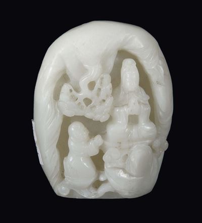 Montagna Scolpita in Giada Bianca con Raffigurazioni di Personaggi e Divinità, Cina, XX Secolo