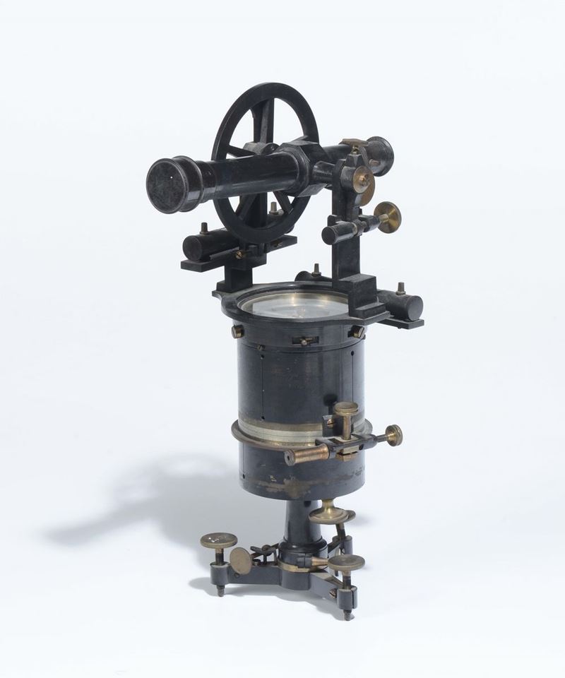 Teodolite  - Asta Arredi dalle dimore degli eredi Ercole Marelli e altre provenienze - Cambi Casa d'Aste