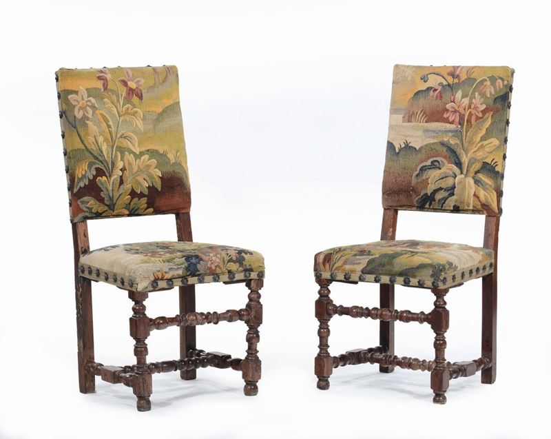 Coppia di sedie a rocchetto in noce, XIX secolo  - Asta Arredi dalle dimore degli eredi Ercole Marelli e altre provenienze - Cambi Casa d'Aste