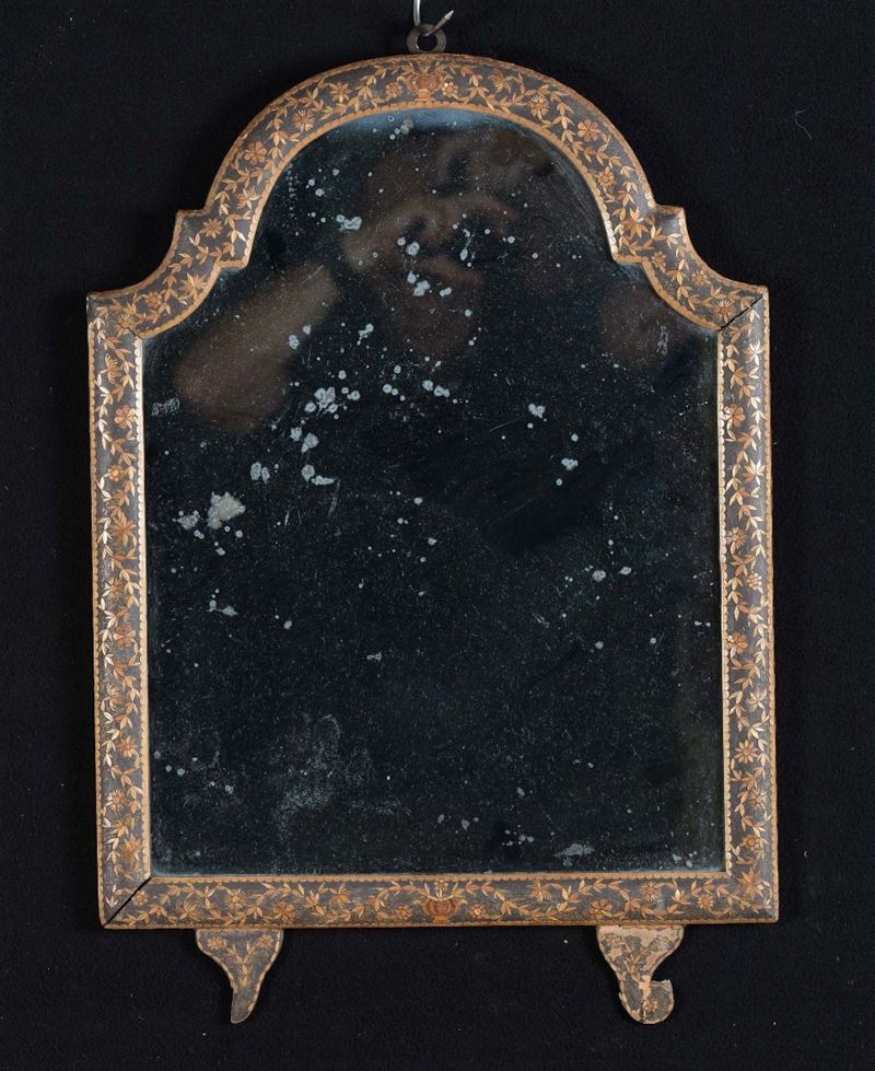 Specchierina in legno decorata a motivo floreale, XIX secolo  - Auction Asta a Tempo Antiquariato - Cambi Casa d'Aste
