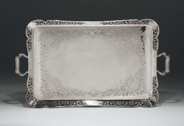 Vassoio a due manici in argento, Inghilterra XX secolo