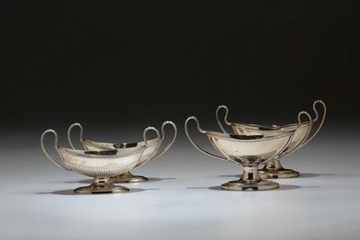 Coppia di Salsiere Biansate in Argento e Coppia in Metallo Argentato, Inghilterra XIX-XX Secolo