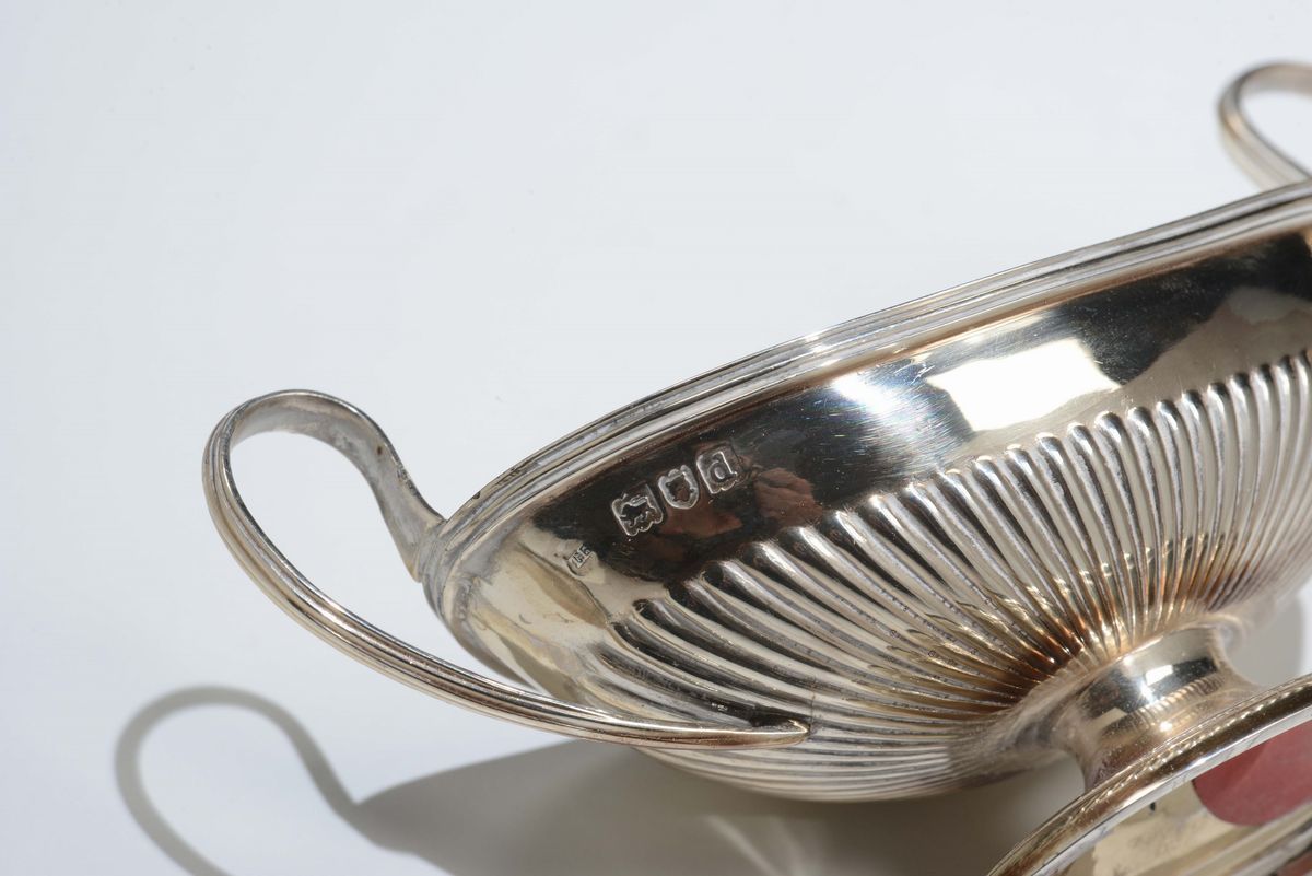 Coppia di Salsiere Biansate in Argento e Coppia in Metallo Argentato, Inghilterra XIX-XX Secolo