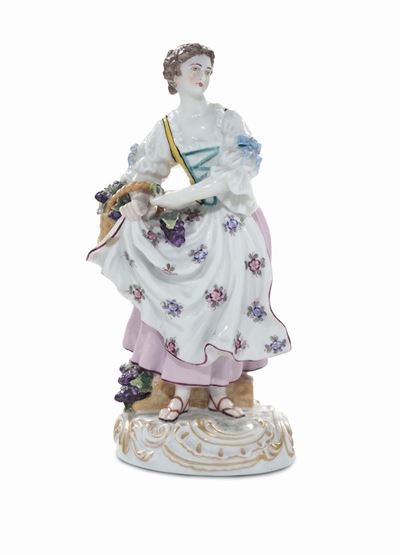 Figura Femminile in Porcellana Policroma, XIX-XX Secolo