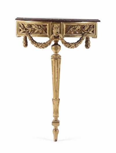 Coppia di Angoliere in Legno Intagliato e Dorato, XIX Secolo