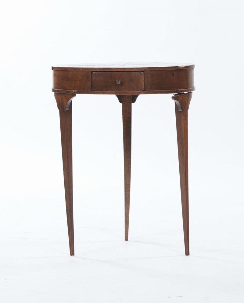 Tavolino circolare da salotto, XIX-XX secolo  - Asta Arredi dalle dimore degli eredi Ercole Marelli e altre provenienze - Cambi Casa d'Aste