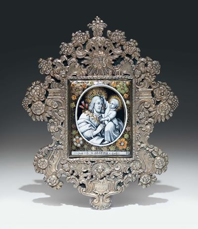 Placca Smalti Policromi Raffigurante S.giuseppe e Gesù Bambino Entro Cornice in Argento Sbalzato....