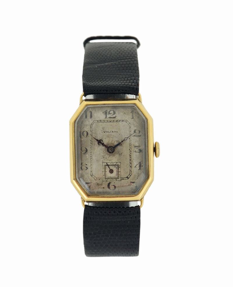 VULCAIN, orologio di forma, in oro giallo 18K. Realizzato nel 1930 circa.  - Asta Orologi da Polso e da Tasca - Cambi Casa d'Aste