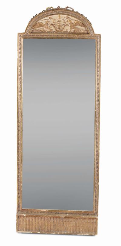 Specchiera in Legno Intagliato e Dorato in Stile Neoclassico, XX Secolo