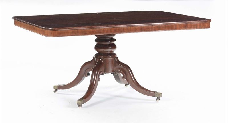 Tavolo da pranzo in mogano, Inghilterra XIX-XX secolo  - Auction Furnishings from the mansions of the Ercole Marelli heirs and other property - Cambi Casa d'Aste