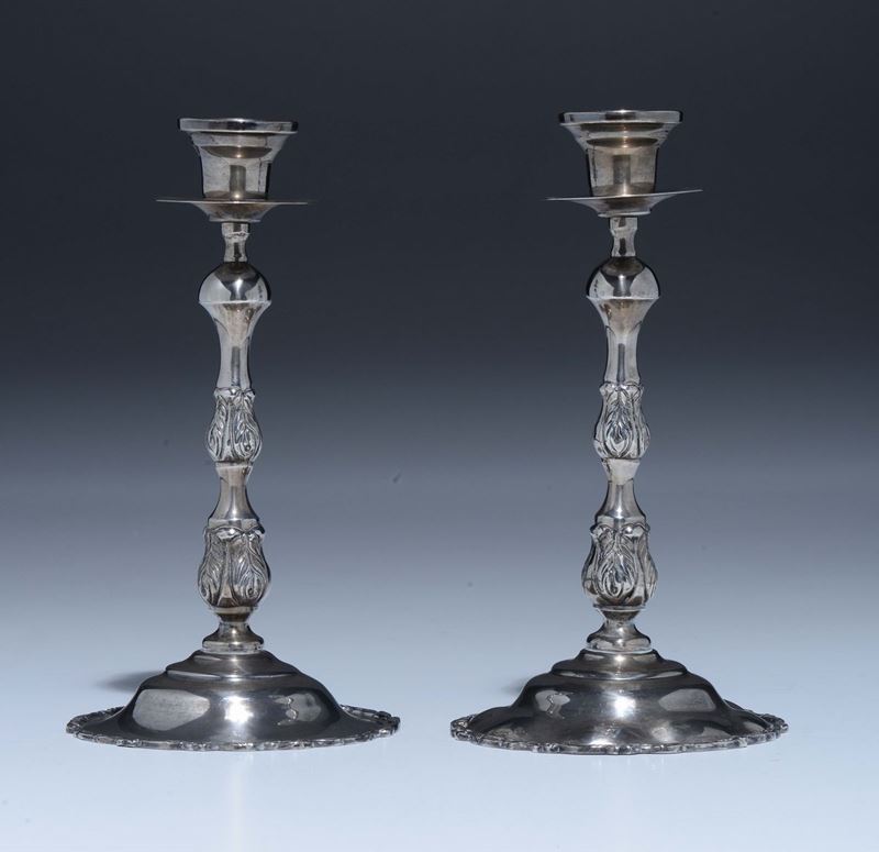 Coppia di candelieri in argento, Messico XX secolo  - Asta Arredi dalle dimore degli eredi Ercole Marelli e altre provenienze - Cambi Casa d'Aste