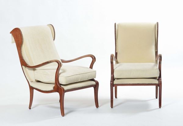 Coppia di poltroncine con pelle bianca in legno curvato