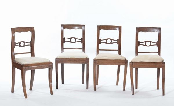 Quattro sedie in noce, XIX secolo
