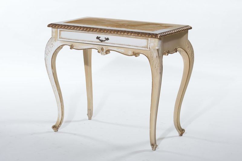 Consolina in stile laccata, XX secolo  - Asta Arredi dalle dimore degli eredi Ercole Marelli e altre provenienze - Cambi Casa d'Aste