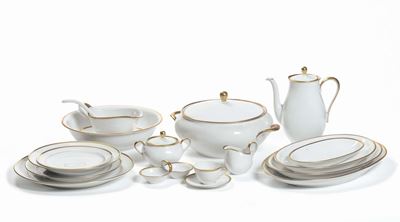 Servizio di Piatti in Porcellana a Decoro Bianco e Oro