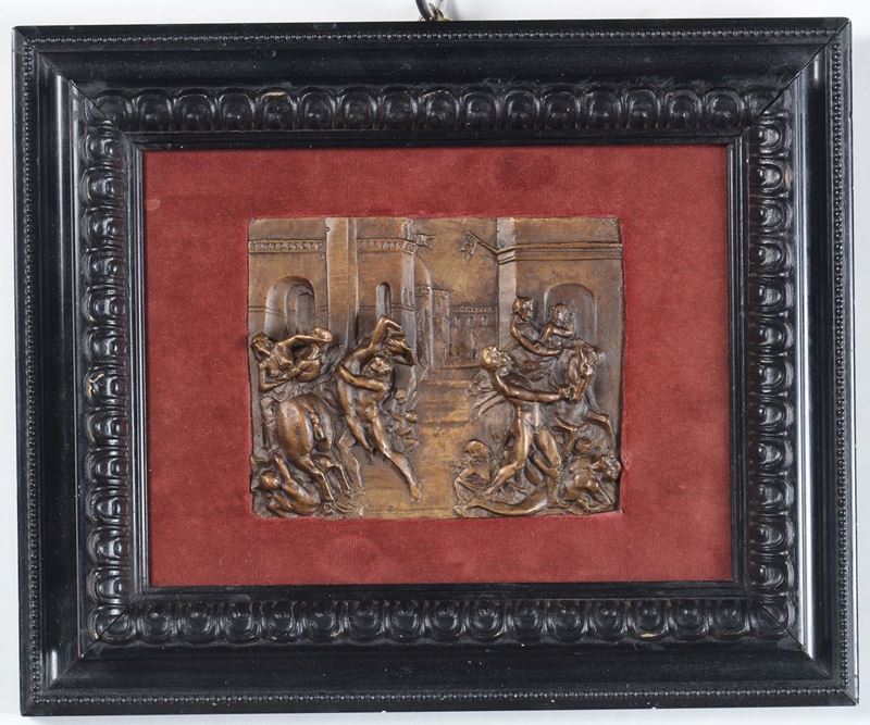 Piccola formella in bronzo raffigurante il ratto delle sabine  - Auction Furnishings from the mansions of the Ercole Marelli heirs and other property - Cambi Casa d'Aste