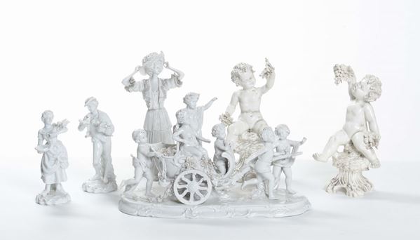 Lotto di statuine in porcellana bianca