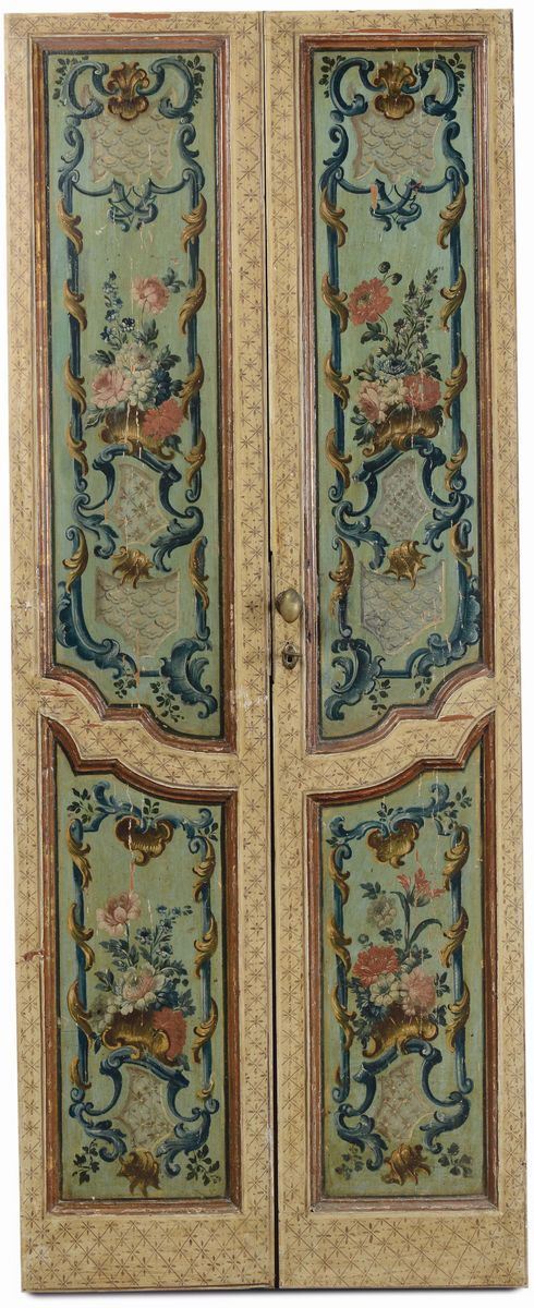 Due porte laccate a motivo floreale e motivi a rocailles, XVIII-XIX secolo
