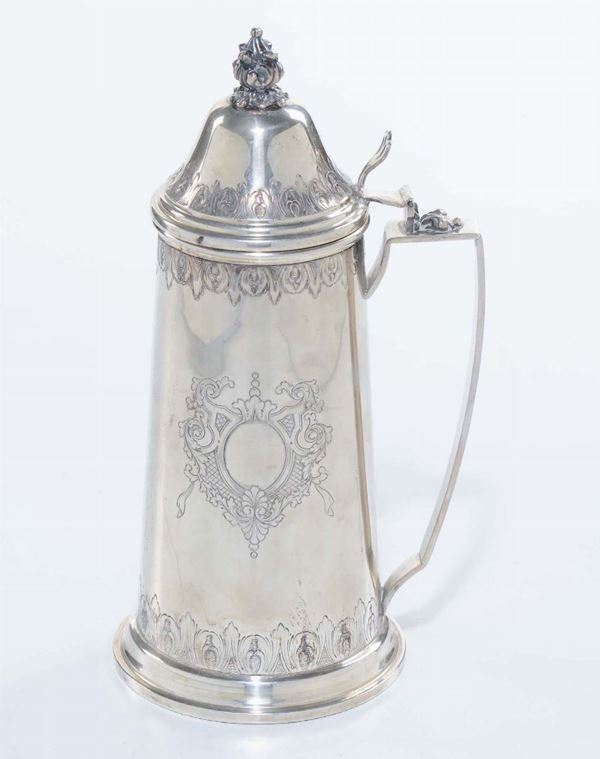 Tankard in argento fuso e cesellato, Inghilterra XIX secolo