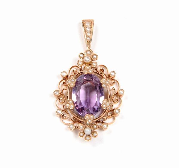 Gold and amethyst pendant