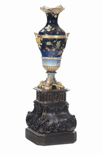 Grande Vaso in Porcellana Ginori a Fondo Blu