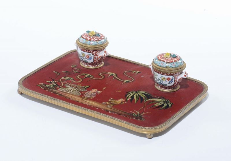 Calamaio laccato a chinoiseries, XX secolo  - Auction Furnishings from the mansions of the Ercole Marelli heirs and other property - Cambi Casa d'Aste